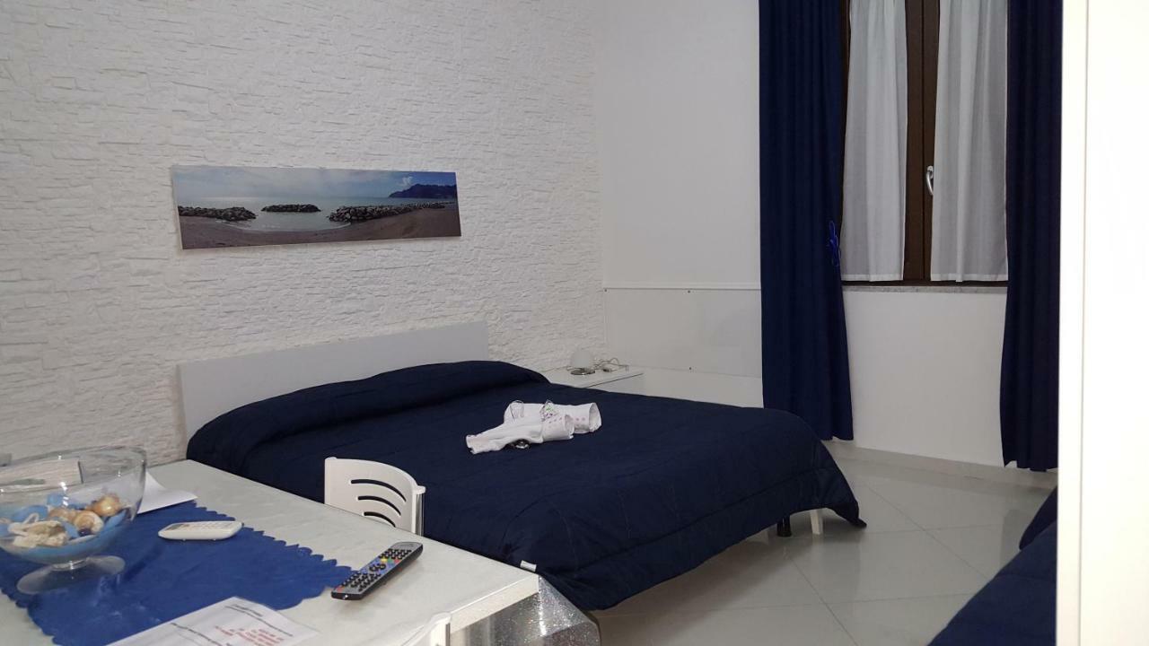 살레르노 Al Porticciolo B&B 외부 사진
