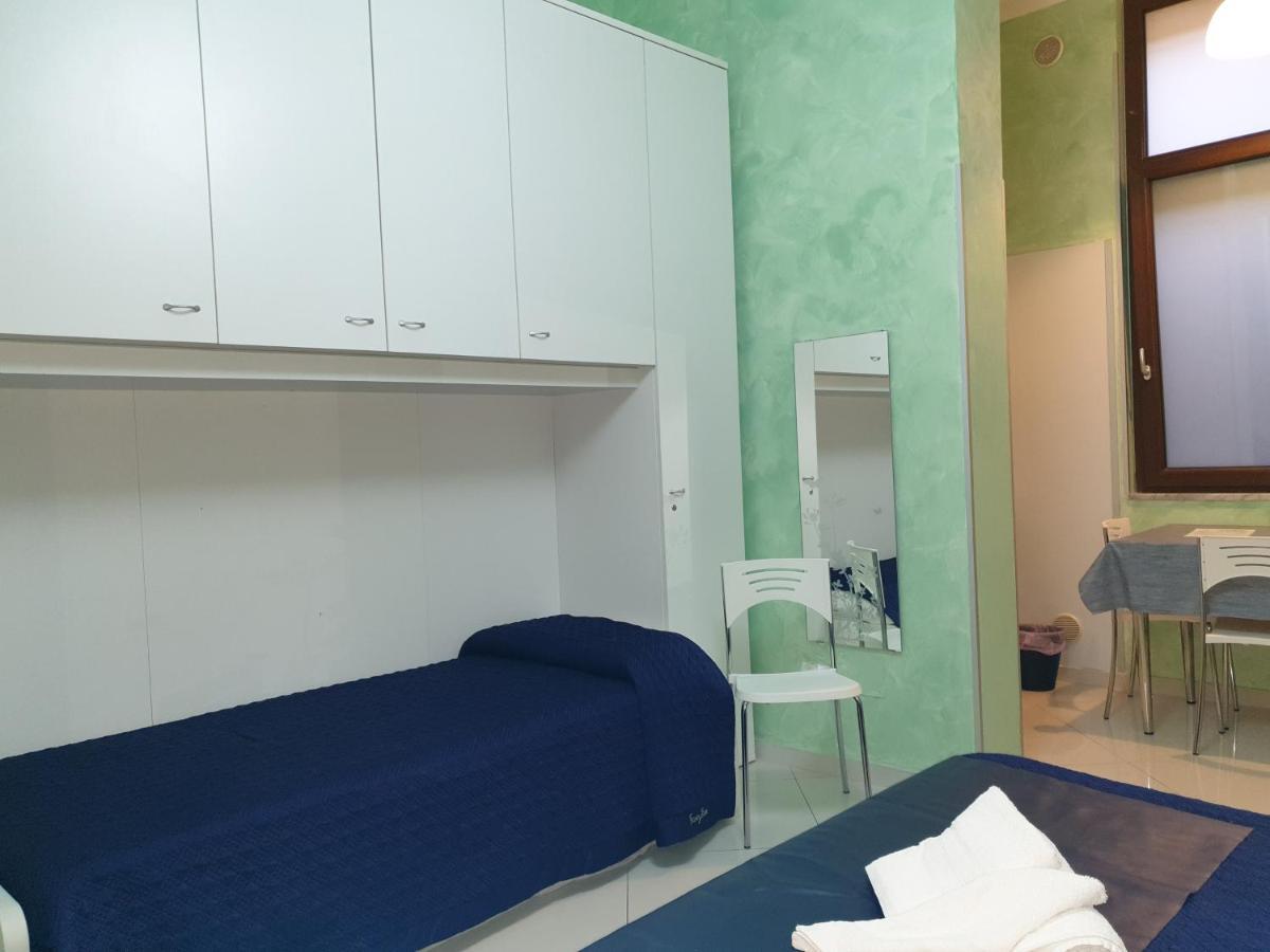 살레르노 Al Porticciolo B&B 외부 사진